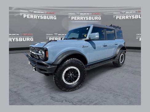 Used 2023 Ford Bronco Outer Banks w/ Sasquatch Package AWD/4WD image 1