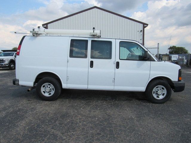 Used 2013 Chevrolet Express 2500 RWD image 2