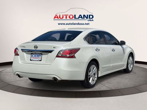 Used 2015 Nissan Altima 2.5 SL w/ Technology Package FWD image 4