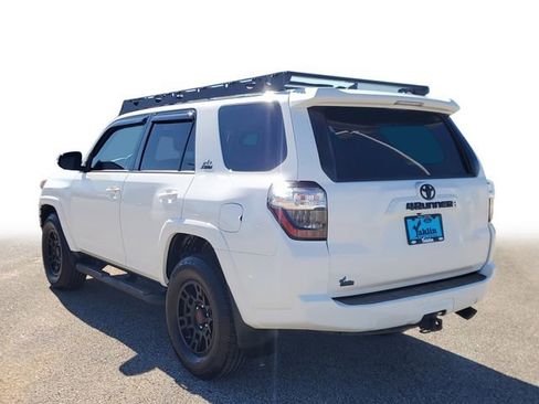 Used 2020 Toyota 4Runner SR5 Premium w/ Moonroof Package AWD/4WD image 3