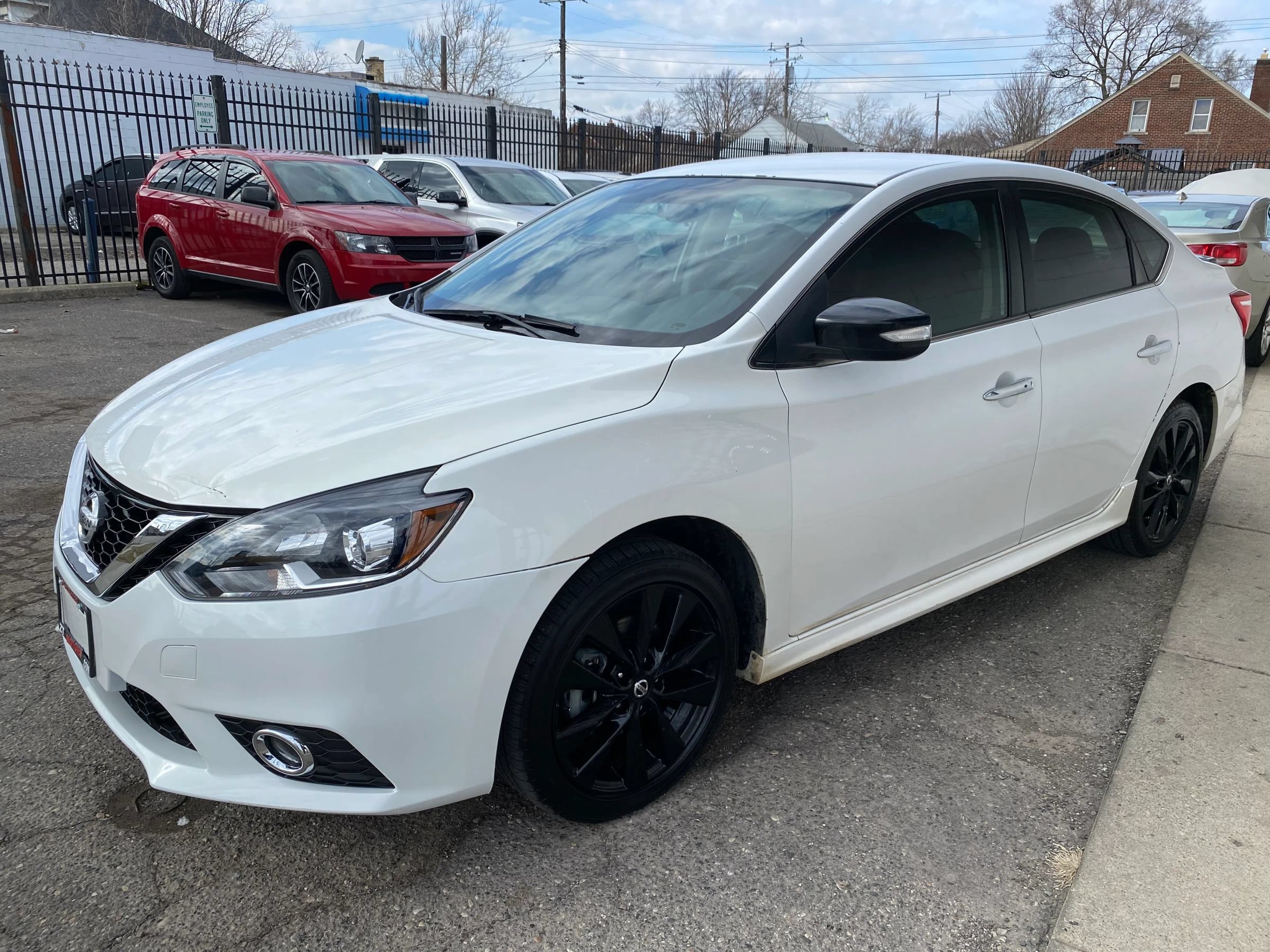 Used 2018 Nissan Sentra SR w/ SR Midnight Edition Package FWD image 6