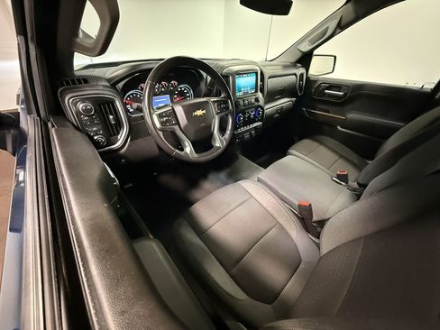 Used 2021 Chevrolet Silverado 1500 LT w/ Z71 Off-Road Package image 2