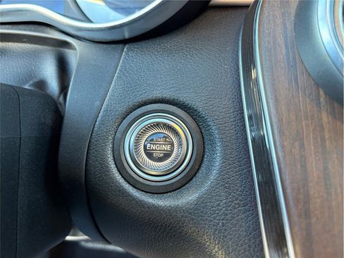 Used 2020 Mercedes-Benz C 300 4MATIC Cabriolet image 28