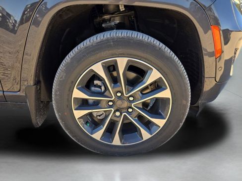 New 2025 Jeep Grand Cherokee L Overland w/ Trailer Tow Package AWD/4WD image 34