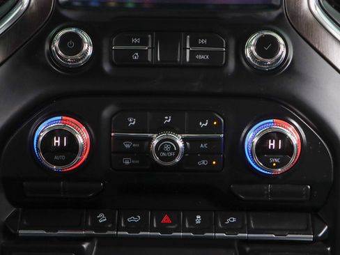 Used 2022 GMC Sierra 2500 AT4 w/ Snow Plow Prep/Camper Package image 21