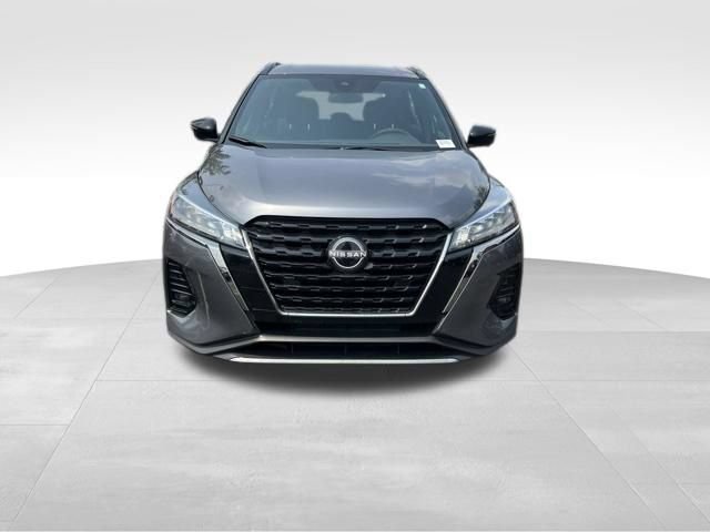 Used 2024 Nissan Kicks SR FWD image 2