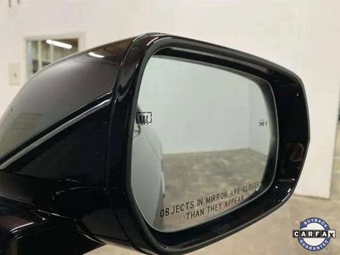 Used 2023 Cadillac Lyriq 2WD image 95