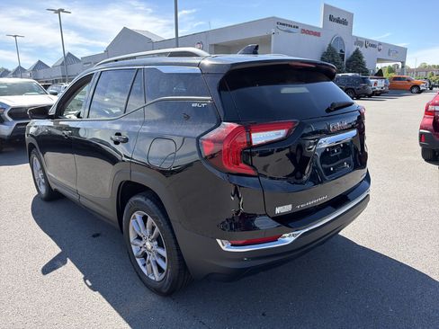Used 2023 GMC Terrain SLT AWD/4WD image 8