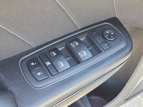 Used 2022 Dodge Charger R/T w/ Blacktop Package RWD image 23