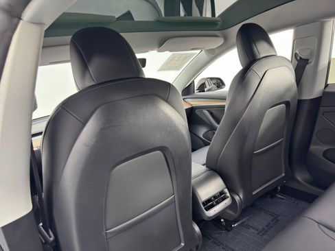 Used 2022 Tesla Model 3 image 35