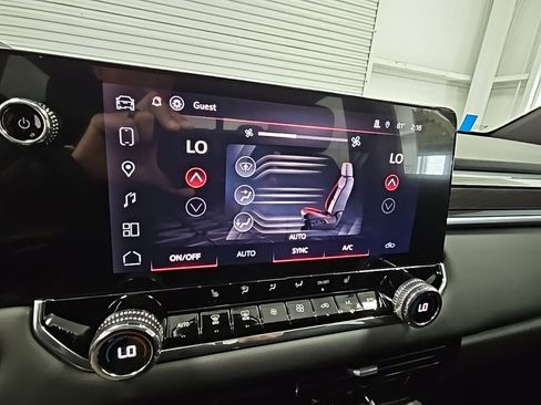 New 2026 GMC Canyon Elevation w/ Convenience Package image 16