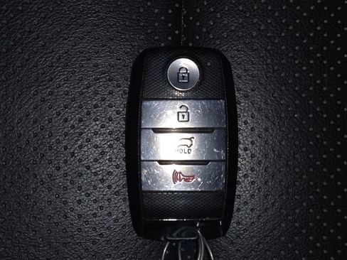 Used 2019 Kia Sorento EX image 32