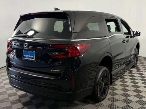 Used 2025 Honda Odyssey Sport-L image 12