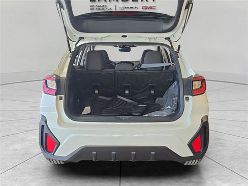 Used 2025 Subaru Crosstrek 2.0i Premium image 12