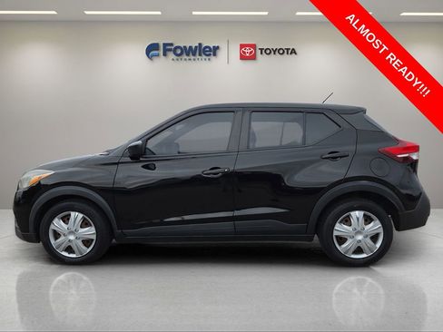 Used 2020 Nissan Kicks S FWD image 4