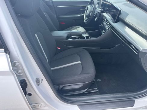 Used 2025 Hyundai Sonata SEL FWD image 13