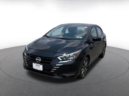 Used 2025 Nissan Versa SV FWD image 5