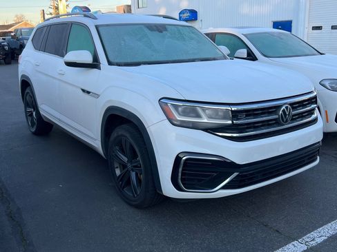 Used 2021 Volkswagen Atlas SE image 2