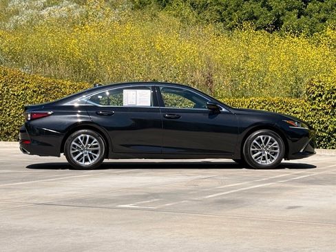 Certified 2025 Lexus ES 350 w/ Accessory Package (Z1) image 10