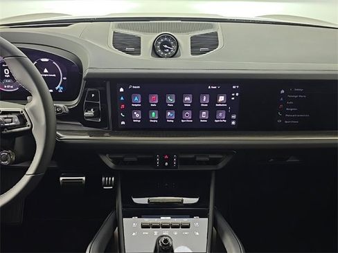 New 2025 Porsche Cayenne Turbo image 19