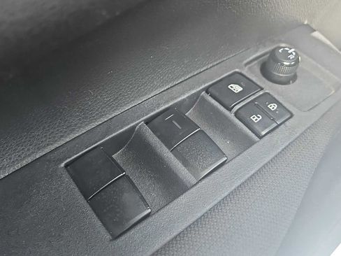 Used 2023 Toyota Corolla LE FWD image 15