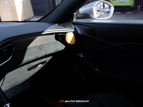 Used 2021 Ferrari Roma image 13