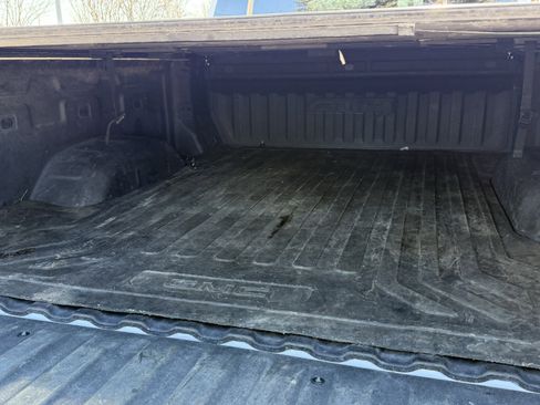 Used 2024 GMC Sierra 2500 AT4 image 30