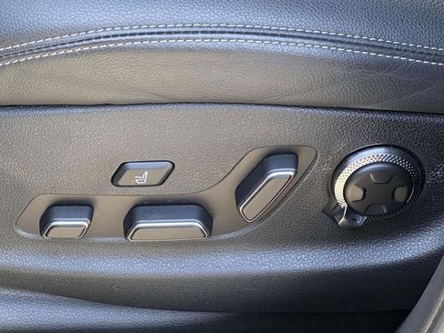 Used 2025 Genesis GV70 2.5T w/ Sport Prestige Package image 18