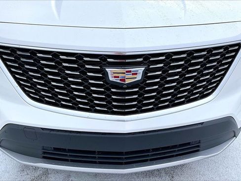 Certified 2022 Cadillac XT4 Premium Luxury w/ Enhanced Visibility Package image 30