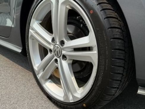 Used 2017 Volkswagen Jetta GLI FWD image 37