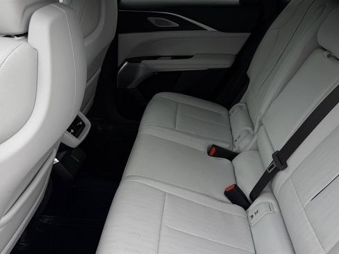 Used 2024 Cadillac Lyriq Sport RWD image 32