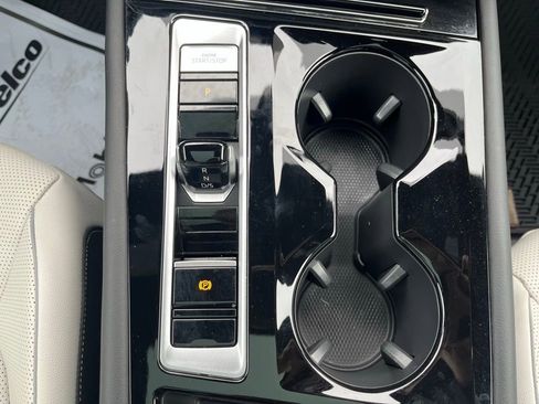 Used 2024 Volkswagen Atlas Cross Sport SEL Premium R-Line image 15