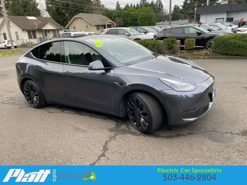 Used 2022 Tesla Model Y Performance image 15