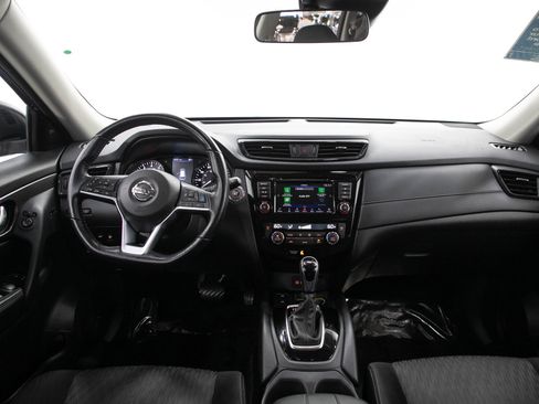 Used 2020 Nissan Rogue SV w/ Premium Package AWD/4WD image 16