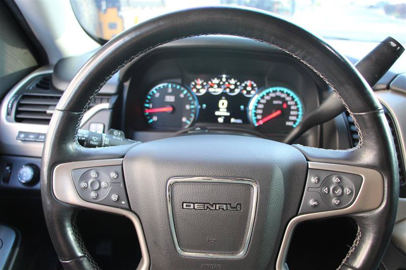 Used 2019 GMC Yukon Denali w/ Denali Ultimate Package AWD/4WD image 16