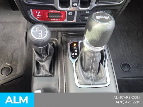 Used 2025 Jeep Wrangler Unlimited Sport AWD/4WD image 22