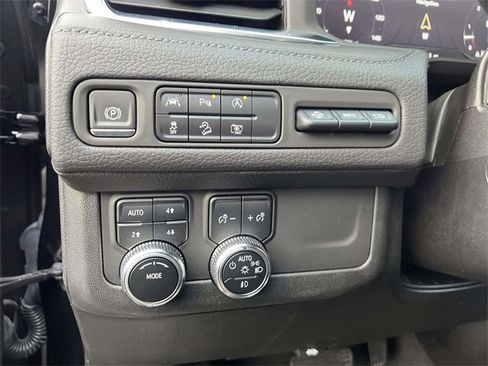 Certified 2023 GMC Yukon Denali image 19