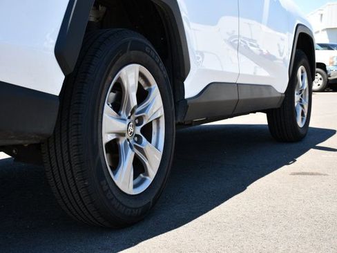 Used 2025 Toyota RAV4 XLE FWD image 9