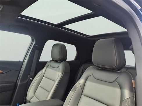 Certified 2023 Chevrolet TrailBlazer ACTIV w/ Sun and Liftgate Package image 4