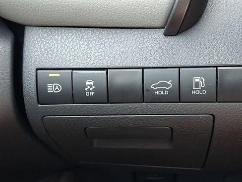 Certified 2022 Toyota Camry LE FWD image 24