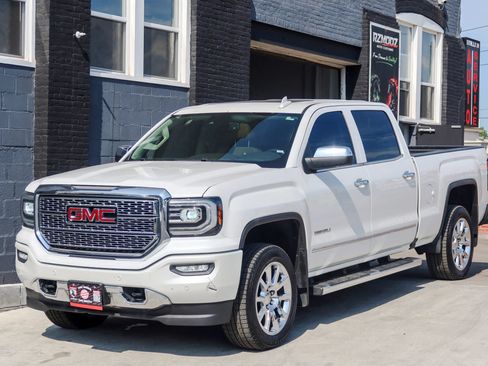 Used 2017 GMC Sierra 1500 Denali AWD/4WD image 3