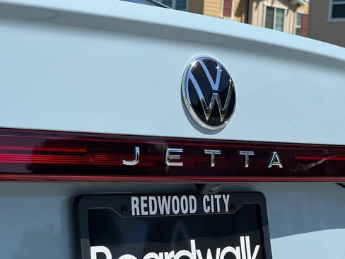 New 2026 Volkswagen Jetta SE FWD image 25