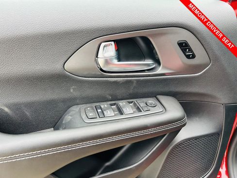 New 2026 Chrysler Pacifica Select w/ S Appearance Package FWD image 14