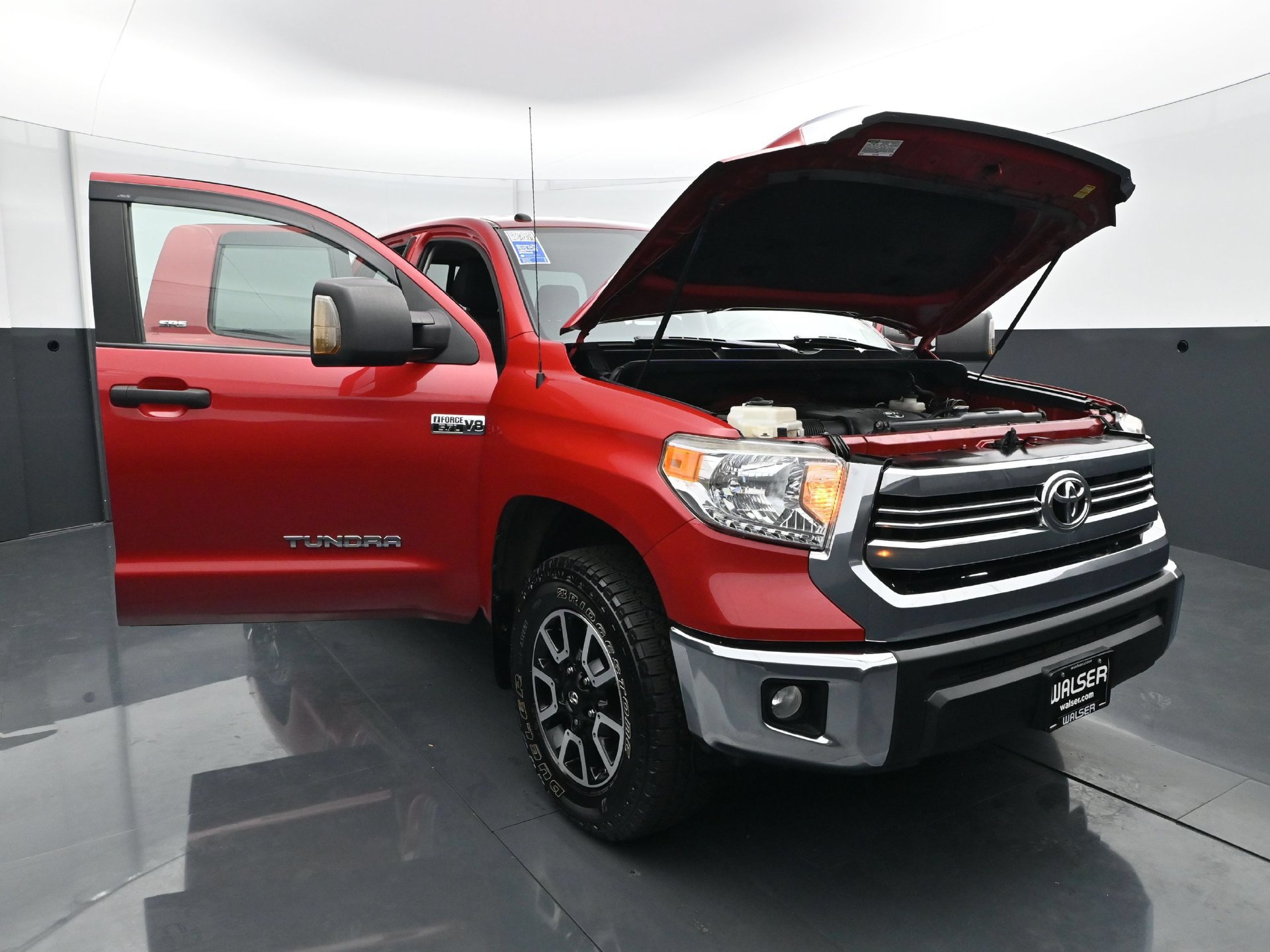 Used 2017 Toyota Tundra SR5 w/ TRD Off Road Package AWD/4WD image 35