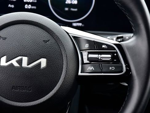 Certified 2024 Kia Seltos S image 18