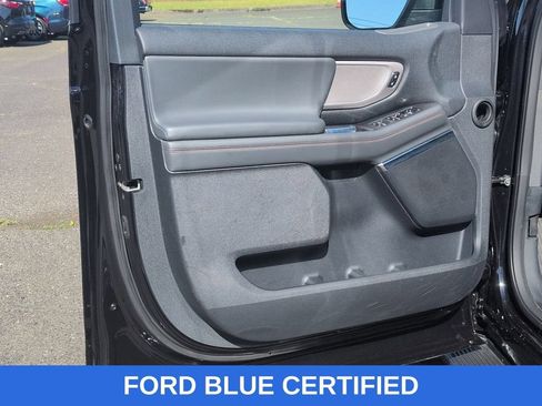 Certified 2025 Ford Expedition Active AWD/4WD image 9
