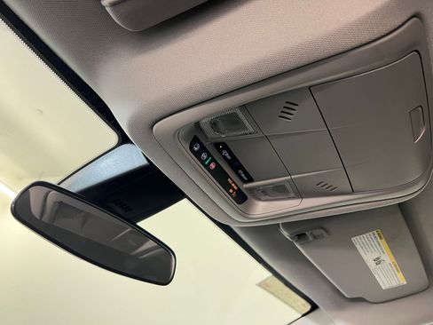 Used 2023 GMC Acadia SLE w/ Driver Convenience Package image 19