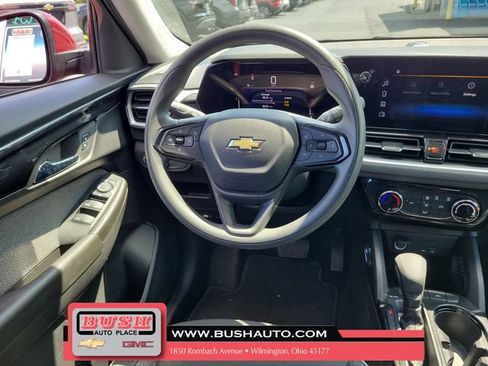 Used 2025 Chevrolet TrailBlazer LT FWD image 11