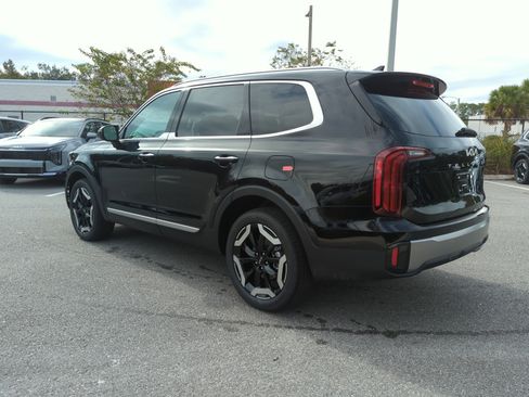 New 2025 Kia Telluride S image 6
