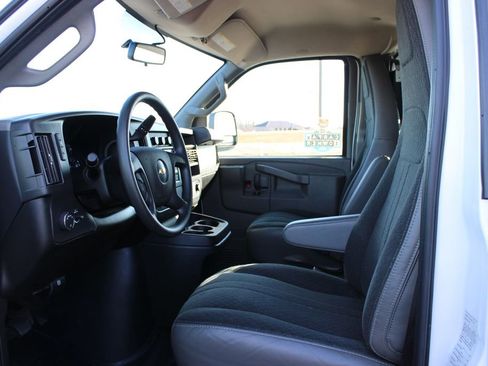 Used 2024 Chevrolet Express 2500 w/ Driver Convenience Package image 19